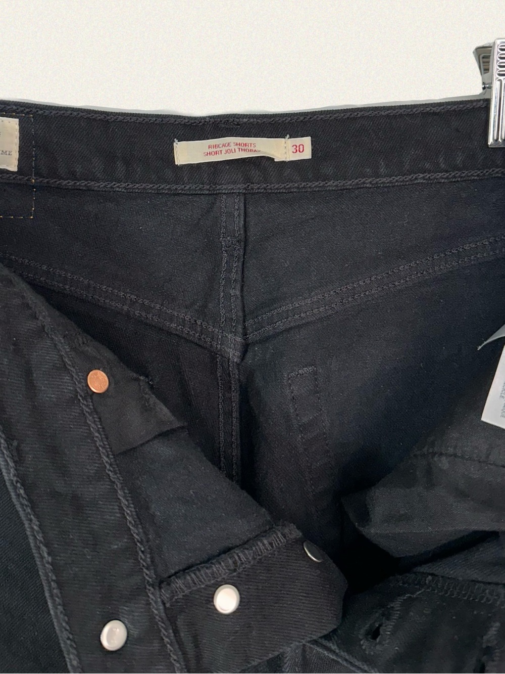 Levi’s Ribcage Short - Picture 14 of 14